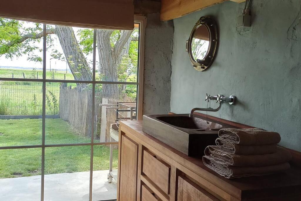 Korentil . Cosy House With Private Garden 데한 외부 사진