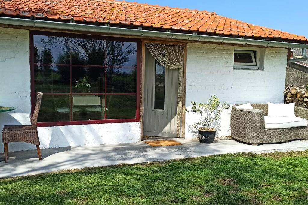 Korentil . Cosy House With Private Garden 데한 외부 사진