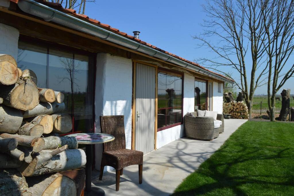 Korentil . Cosy House With Private Garden 데한 외부 사진
