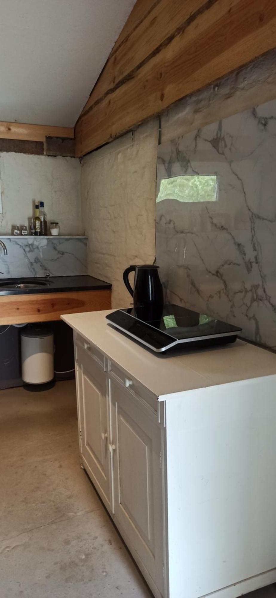 Korentil . Cosy House With Private Garden 데한 외부 사진
