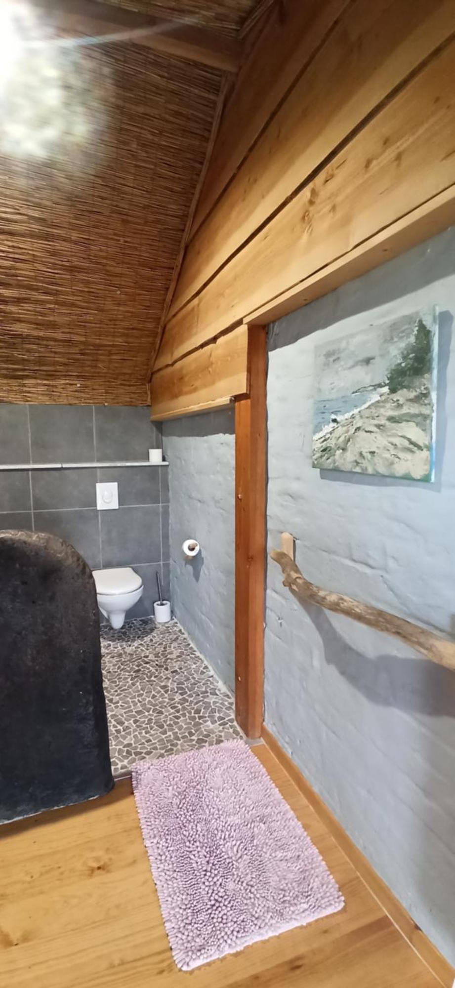 Korentil . Cosy House With Private Garden 데한 외부 사진